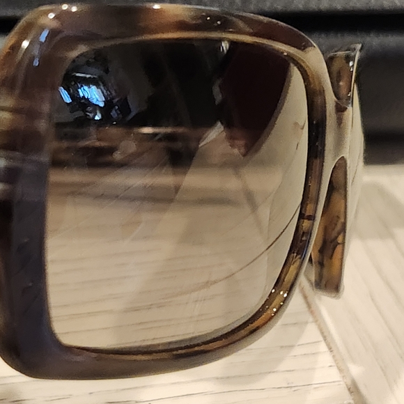 BURBERRY SUNGLASSES - Picture 5 of 9